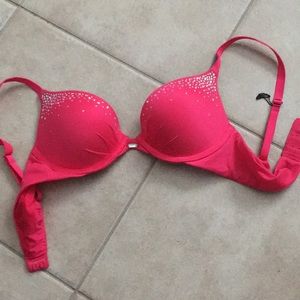 Victoria’s Secret push-up bra